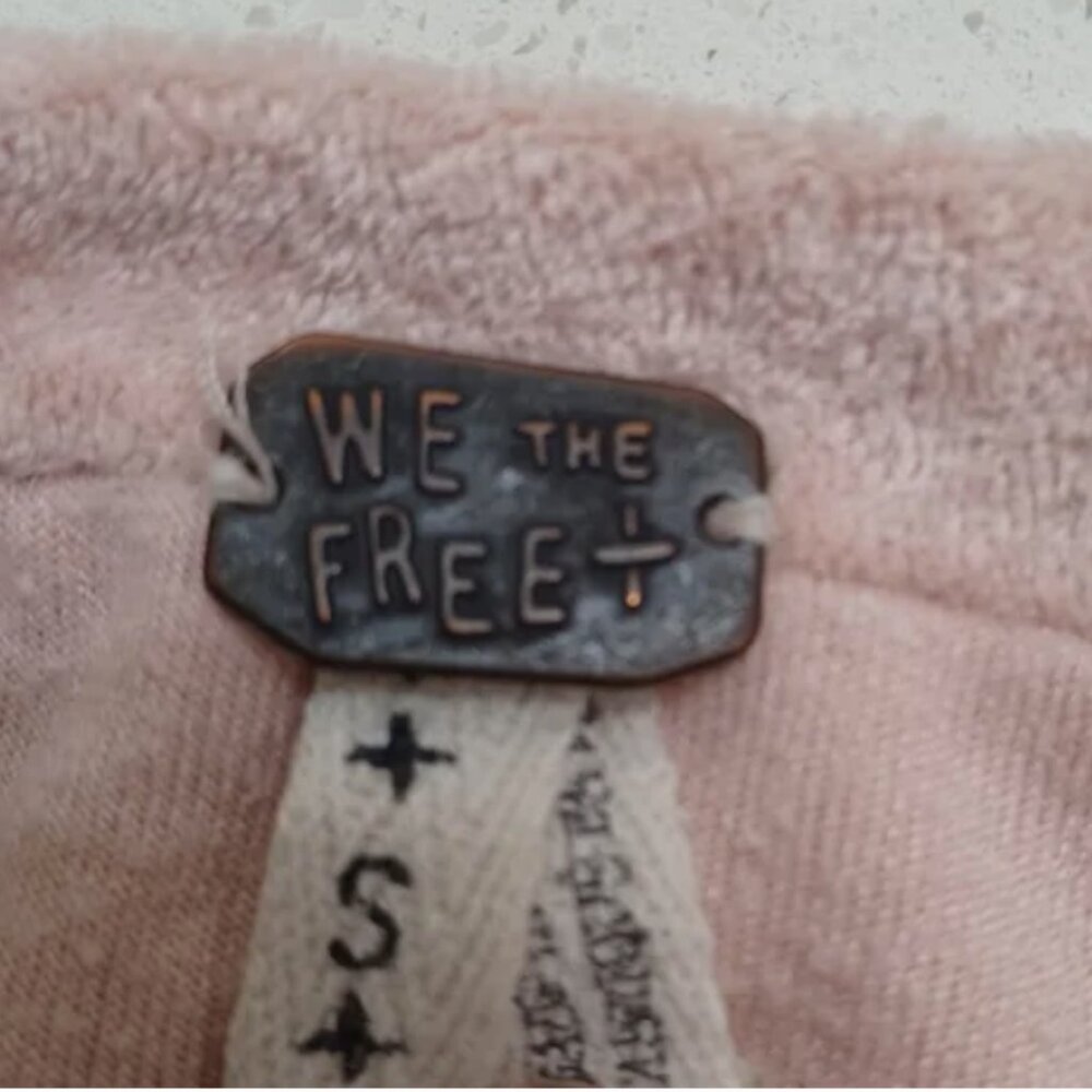 Free People We The Free Milan Long Sleeve Top Crushed Velvet in Blush/Pink SZ S - Picture 4 of 5